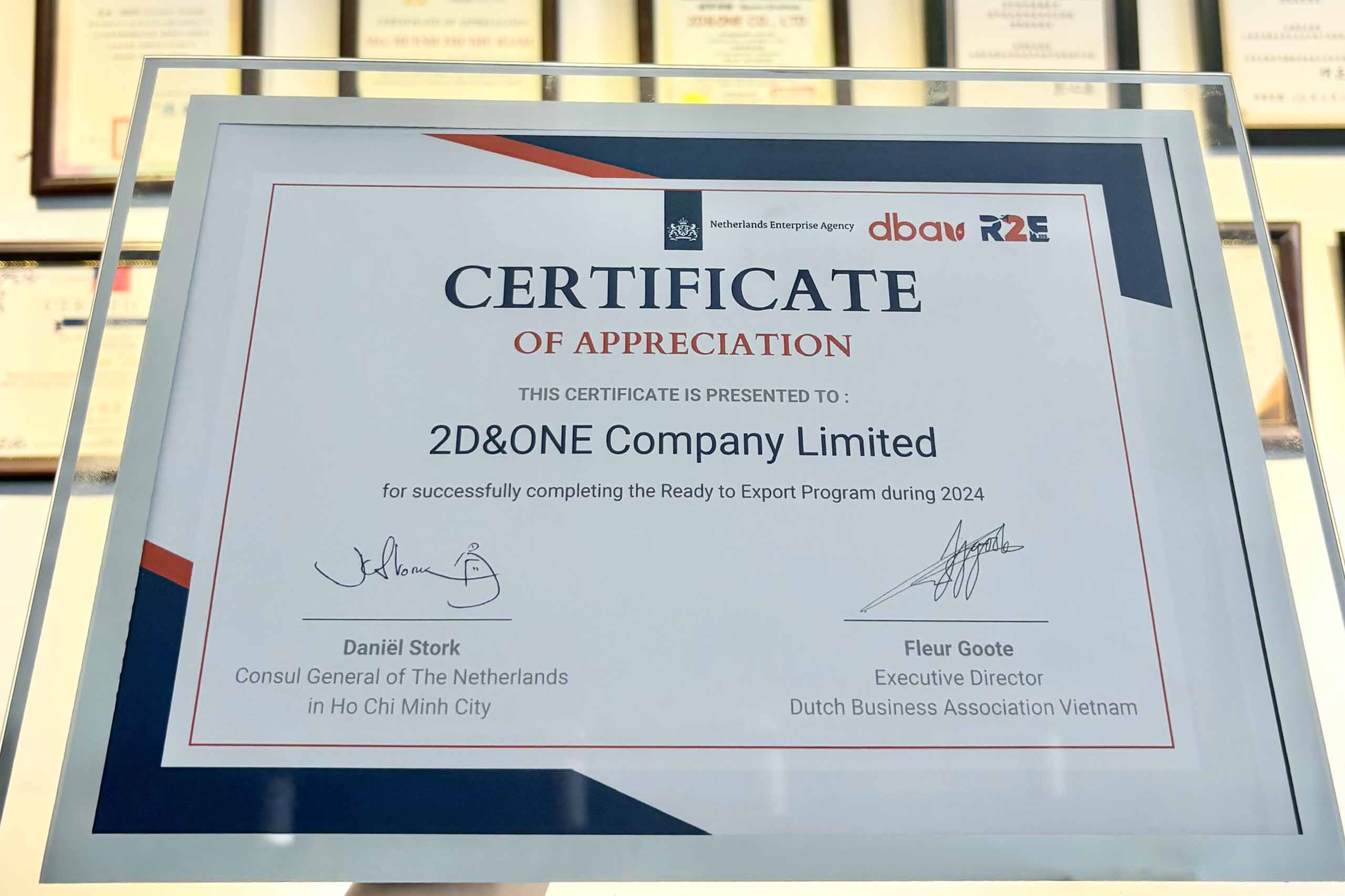 2d-one-tham-gia-r2e-business-award-appreciation-night-2024